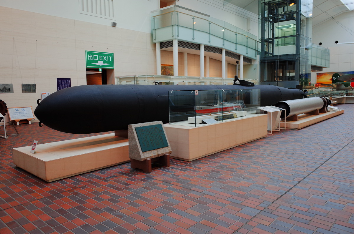 Left side view of a 48-foot Kaiten torpedo in the Yushukan Museum.